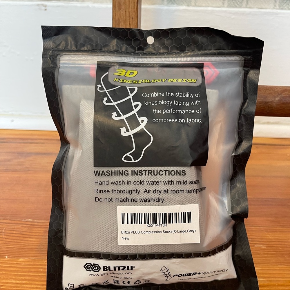 NWT Blitzu Compression Performance Socks - Picture 2 of 2